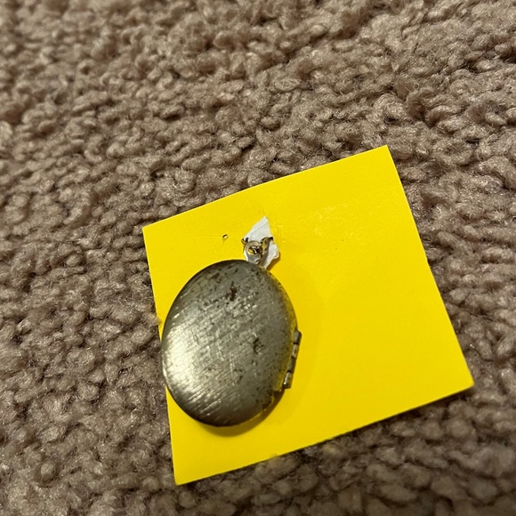 Engraved Locket Pendant - Picture 4 of 5